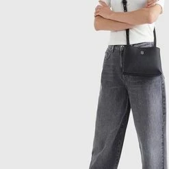 Hete verkoop βοΈ Tommy Hilfiger Element Dames Crossbody Tas Kunstleer - Zwart π 13 Hete verkoop βοΈ Tommy Hilfiger Element Dames Crossbody Tas Kunstleer - Zwart π -Tassen-dames Winkel 424x840 3