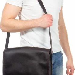 Coupon ๐ GUSTI 'Mitch' Schoudertas | 100% Buffelleer | Bruin | Uniseks | Stijl, Functionaliteit & Flexibiliteit ๐งจ 20 Coupon ๐ GUSTI 'Mitch' Schoudertas | 100% Buffelleer | Bruin | Uniseks | Stijl, Functionaliteit & Flexibiliteit ๐งจ -Tassen-dames Winkel 518x840 2