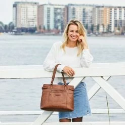 Korting βοΈ Enrico Benetti Caen 66627 Schoudertas - Licht Taupe π 15 Korting βοΈ Enrico Benetti Caen 66627 Schoudertas - Licht Taupe π -Tassen-dames Winkel 550x366 19