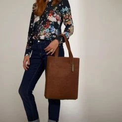 Aanbiedingen 🌟 MYOMY Schoudertas Hunter Leer - Zwart 🌟 43 Aanbiedingen 🌟 MYOMY Schoudertas Hunter Leer - Zwart 🌟 -Tassen-dames Winkel 550x465 1