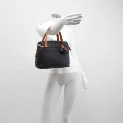 Beste deal ⌛ Berba Medium Schoudertas / Crossbody Tas Dames - Leer - Chamonix - Zwart 🔥 -Tassen-dames Winkel 550x550 429