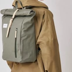 Top 10 👍 Sandqvist Dante Vegan Metal Hook Black SQA1579 Zwart, Duurzaam 🌟 -Tassen-dames Winkel 550x657 2