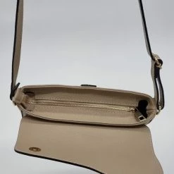 Coupon ❤️ Merkloos Lederen Damestas, Crossbody, Schoudertas, Saddlebag, Echt Leder, Kleur Taupe ⌛ 13 Coupon ❤️ Merkloos Lederen Damestas, Crossbody, Schoudertas, Saddlebag, Echt Leder, Kleur Taupe ⌛ -Tassen-dames Winkel 550x732 12