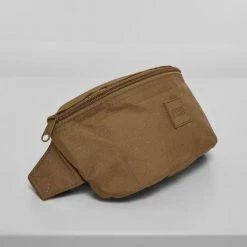 Uitgang ๐ Urban Classics Heuptasje Croissant Bruin ๐